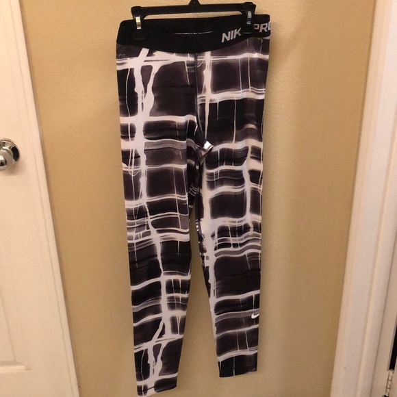 Nike pro long tights - Picture 2 of 4